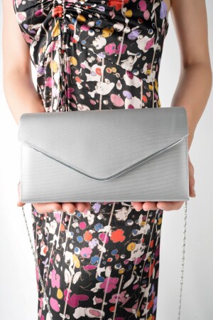 محفظة من الفضة الساتينية للمرأة من MNZ - WASHINGTON POLO CLUB