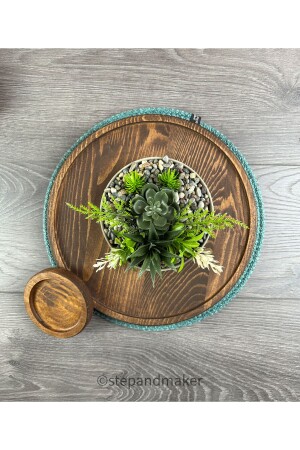 لوحة عرض كبيرة من الخشب من نوع MNZ - Step And Maker