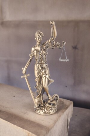 تمثال العدالة الملكي في MNZ - تمثال باليفليستر الزخرفي على موضوع موضوع - Vadi