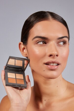 MNZ-4-Piece Cream Contour Palette - خليط كريم كونتور فانيليا وبيج و براون و موكا - Alix Avien