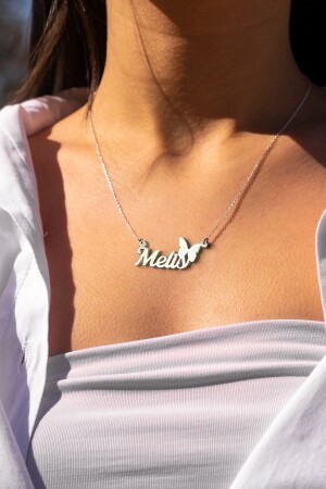 MNZ-925 قلادة عنق نساء فضية من الفضة ومسلسل مع تصميم فراشة والاسم المخصص DC9 - DEFCHE