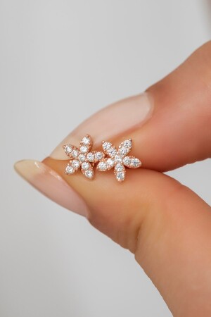 MNZ-925 نقدية نجمة أصوات وردة وحشية - Nereze