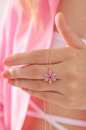 MNZ-925 سلسلة فضية سمالية، الوردي الوردي مزومة زهرة اللوتوس العنق مع الحجر الأحمر في الوسط LOTUS-0001 - Bilsen Store