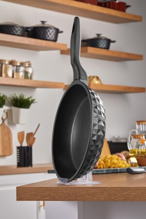 (MNZ-Bella) ، طازجة من الحديد الاصطناعي 28 سم (Tac-3904) - Taç