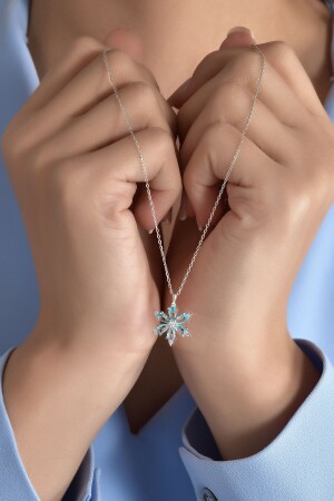 MNZ-Camellia زهرة عنق 925 فضة استرلينغ مع حجر الماكورين - Starlight Diamond