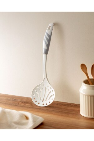 MNZ-Chase Colander Scoop - Madame Coco