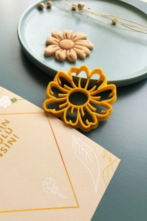 كوكي ديزي (MNZ-Daisy Cookie Mold) و بطاقة شعار 