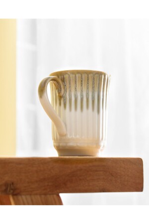 (MNZ-Ecru Mug) - Madame Coco