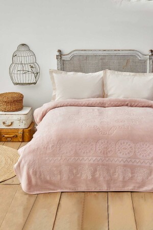 غطاء منقوشة مزدوجة منقوشة منقوشة من النخيل من MNZ-Elephant Powder 200 - Karaca Home