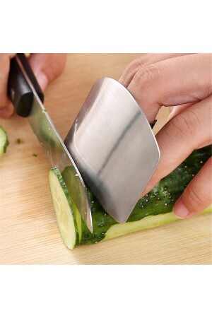 آلة قص الخضروات ذات الوقاية من أصابع (MNZ-Finger Protective Vegetable Chopping Appliance) - Earabul