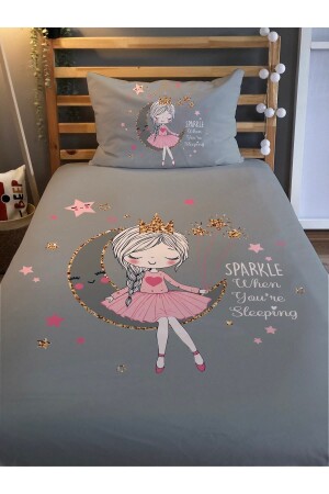 فتاة من خلفية من الـ MNZ-Gray الجالسة على القمر - Evmila