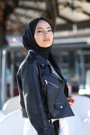 النموذج من قماش الشال المشمش من قناة (MNZ-Hijab) - الأسود - Organic
