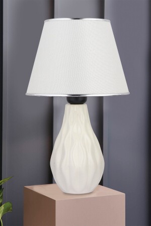 كريم لظلال مصباح من السيراميك من MNZ-Magnolia - Nisaluce