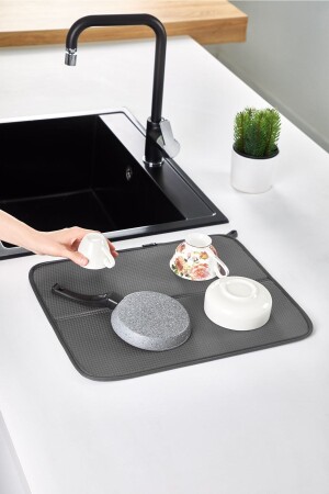 مقلاة جفاف الأطباق MNZ-MAT (اللون الرمادي) مقلاة الأطباق النانوي الألياف (الأنابيب النانو) مقلاة الأطباق الممتصعة - Homelka