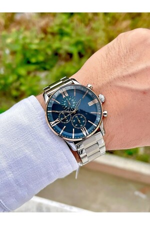 ساعة اليد من لون الفضة من MNZ-Men - İstliv