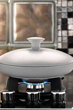 MNZ-Porflame Porcelain 25 سم Pan مع الغطاء PF25TVKP00 - Kütahya Porselen