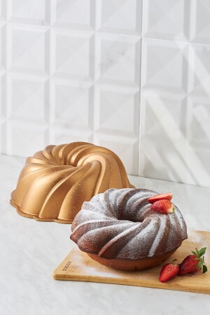 كيك من الـ MNZ-PRO PAR كيك من الـ Cast Iron Cake Mold Gold 24 سم 153 - Karaca