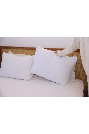MNZ-Protective Micro Quilted Pillow Cover محافظ الوسادة 50 × 70 - Needle