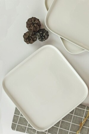 MNZ-Pure Porcelain Square Serving Plate 18 سم 1 قطعة INT-AROW351 - AROW