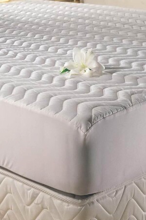 مقاعد السرير الواحدة المثبتة من MNZ-Quilted White 71078333 - Taç