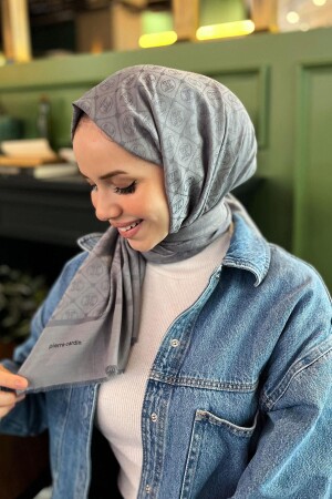 MNZ-Shawl - 1030300-972 - جراي - Pierre Cardin