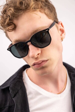 نظارات شمسية من نوع 