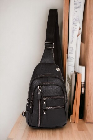 الجلد النباتي من نوع MNZ-Unisex - مقاوم للماء - حقيبة الكتف المتقاطعة - حقيبة الجسم - حقيبة مجانية لون أسود - يومي - الرياض - Newish