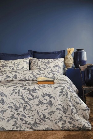 مجموعة غطاء من الساتين من المزينة من منظمة 