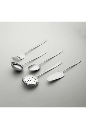 مجموعة من الخدمات المنزلية من طراز 