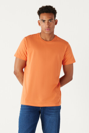 Orangefarbenes Herren-T-Shirt aus 100 % Baumwolle mit schmaler Passform und schmalem Schnitt und Rundhalsausschnitt 4A4800000001 - 5