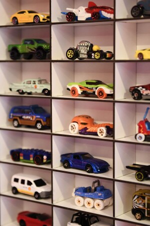 Oyuncak Araba Rafı 50'li Eskitme Beyaz (hotwheels Ve Matcbox Arabaları Için Uygundur) - 5