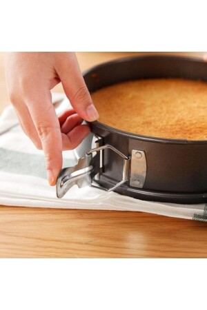 Patisse Yuvarlak Kelepçeli Altı Çıkabilen Pasta-kek Kalıbı (20cm) TPM2980 - 2
