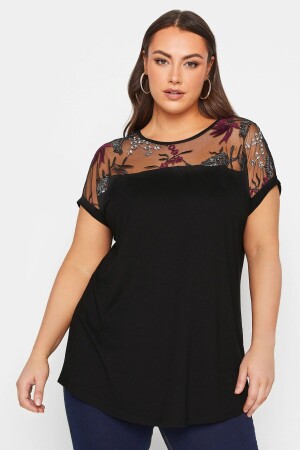 Plus-Size-Bluse mit Rundhalsausschnitt und halblangen Ärmeln aus Tüll mit Details 302121 - 1