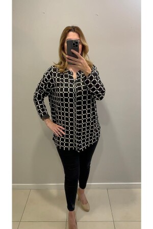 Plus-Size-Shirt - 1