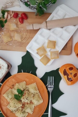 Pratik Kare Mantı Kalıbı Dumpling Mantı Kalıbı Mantı Kesme Mantı Aparatı Ravioli Kalıbı - 1