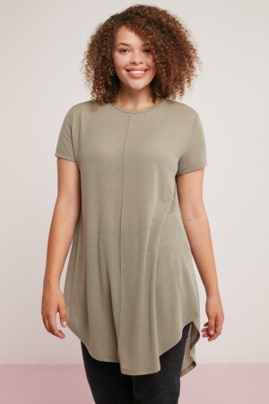 Rachelle Damen-T-Shirt mit asymmetrischem Schnitt und fließendem Khaki aus Viskosemischung in Übergröße - 1