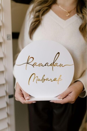 Ramadan Mubarak Gold Plexi Tischgeschirr Einheit Ornament auf weißem Holz Ramadan Fest - 1