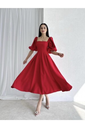 Rotes, plissiertes Midikleid mit quadratischem Ausschnitt - 1