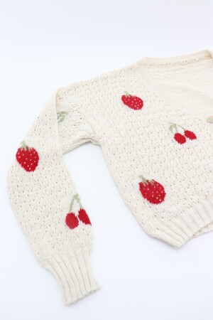 Saisonale cremefarbene Strickjacke mit 3 Knöpfen für Damen mit Kirsch-Erdbeer-Muster 13004 - 4