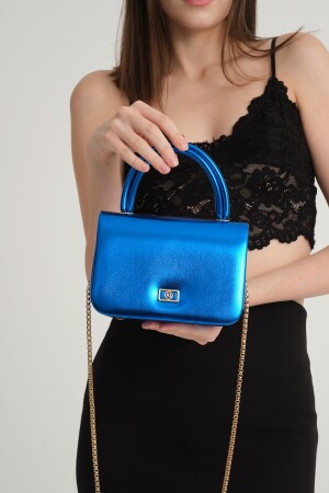 Saks Damen-Schultertasche mit glänzendem Kettenriemen in Blau für Damen - 2