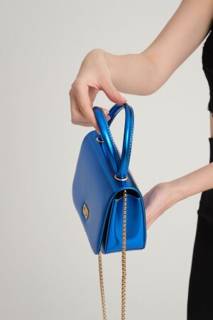 Saks Damen-Schultertasche mit glänzendem Kettenriemen in Blau für Damen - 8