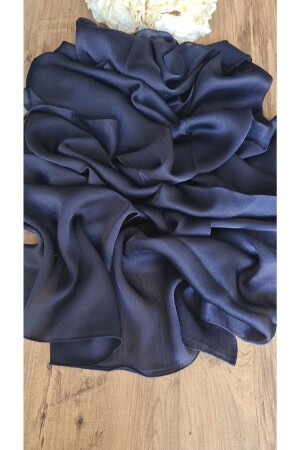 (منيز) - (شيني شولز) مع (جانجان نيلجان) - Nilbutik