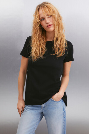 Samantha Damen-T-Shirt mit Rundhalsausschnitt aus 100 % Baumwolle in Schwarz - 2