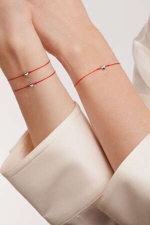 Şans- Başarı Ve Korunma Için Kırmızı Ipli 925 Ayar Gümüş Kalpli Bileklik - 1 Adet - Onouqo