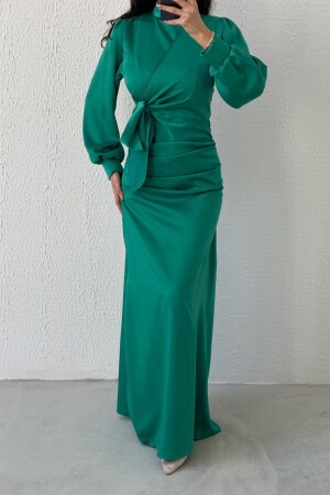 Satin-Hijab-Abendkleid mit Raffung und Knotendetail in Hellgrün - 1