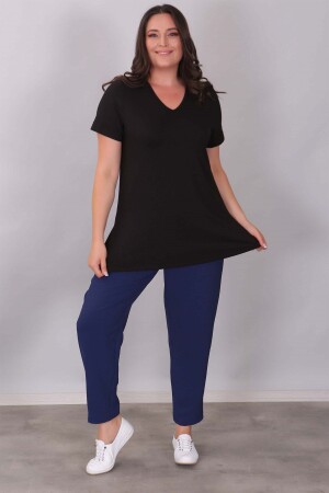 Schwarze Basic-Bluse mit V-Ausschnitt - 1