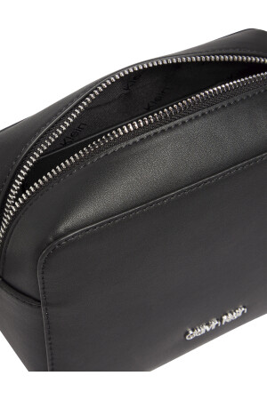 Schwarze Damen-Umhängetasche mit Markenlogo, verstellbarem Schultergurt, stilvollem Look und für den täglichen Gebrauch geeignet 5002955986 - 5