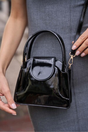 Schwarze Mini-City-Tasche für Damen aus Lackleder mit Überzug MK1020223SV10-001 - 3