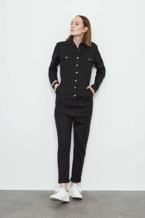 Schwarzer Damen-Jumpsuit mit Druckknöpfen und Applikationen - 1