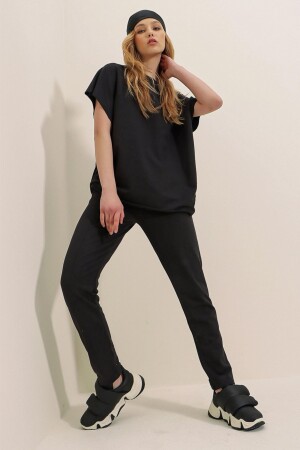 Schwarzer Damen-Trainingsanzug mit Rundhalsausschnitt und bequemer Passform ALC-X5885 - Trend Alaçatı Stili